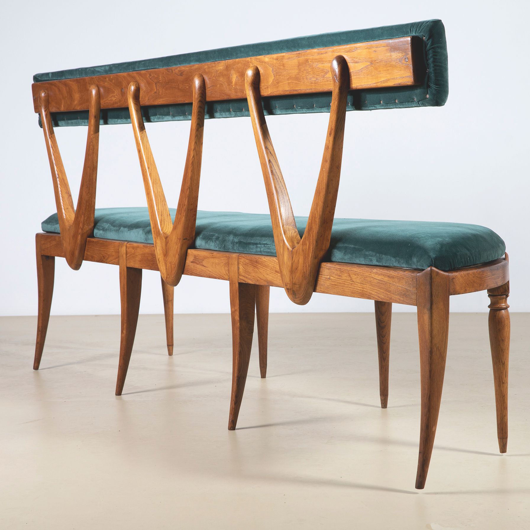 Important Mid-Century Modern Italian Sculptural Bench in Walnut and Emerald Velvet